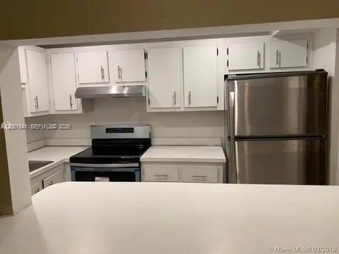 4168 Inverrary Drive 305 Property Photo 2