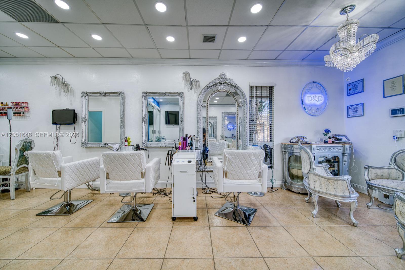 Full Service Beauty Salon Full Service Beauty Salon Prime Locati Property Photo 1