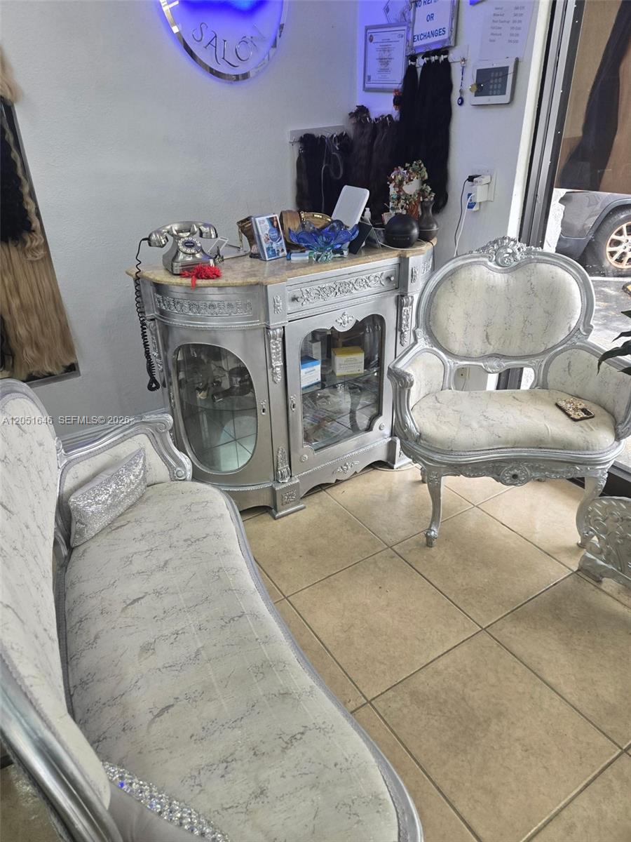 Full Service Beauty Salon Full Service Beauty Salon Prime Locati Property Photo 2