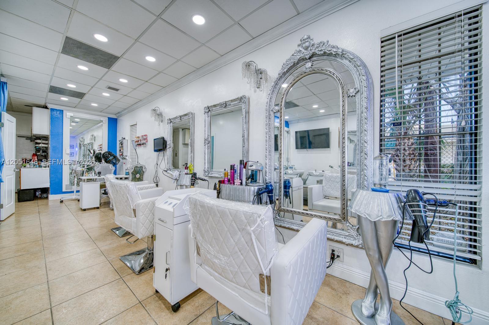 Full Service Beauty Salon Full Service Beauty Salon Prime Locati Property Photo 6