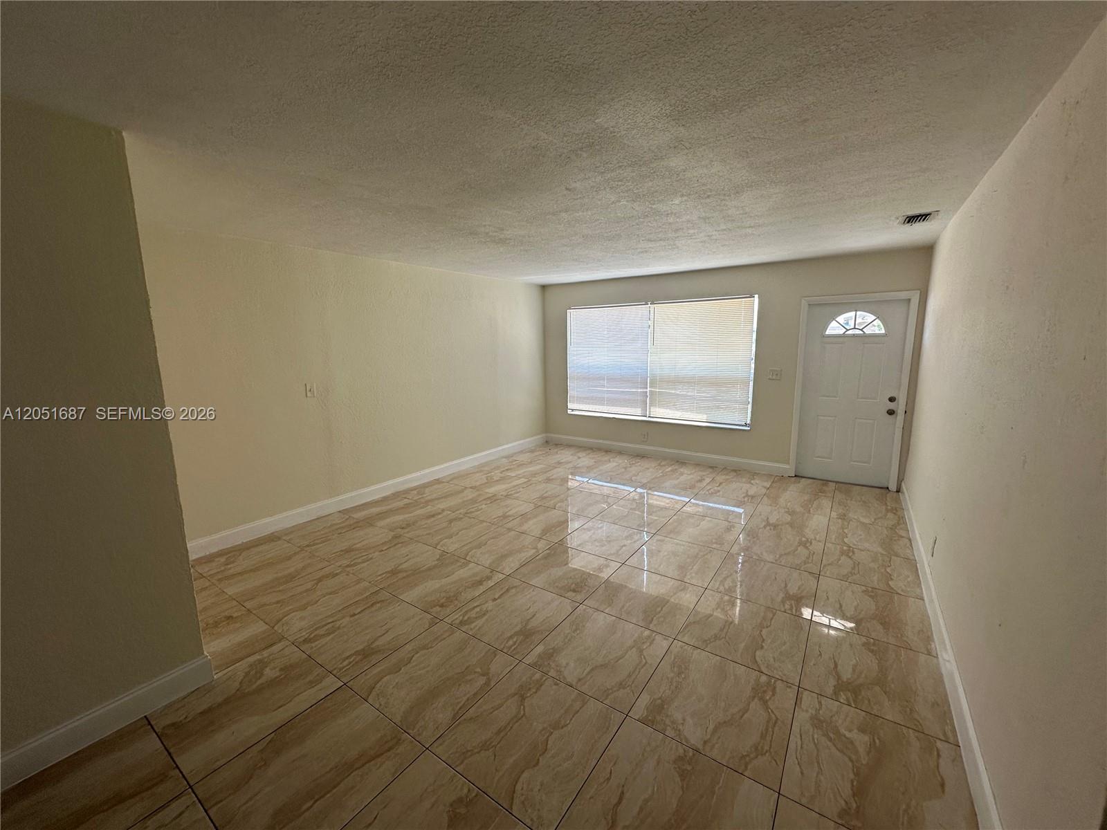 651 Sw 30th Avenue 651 Property Photo 2