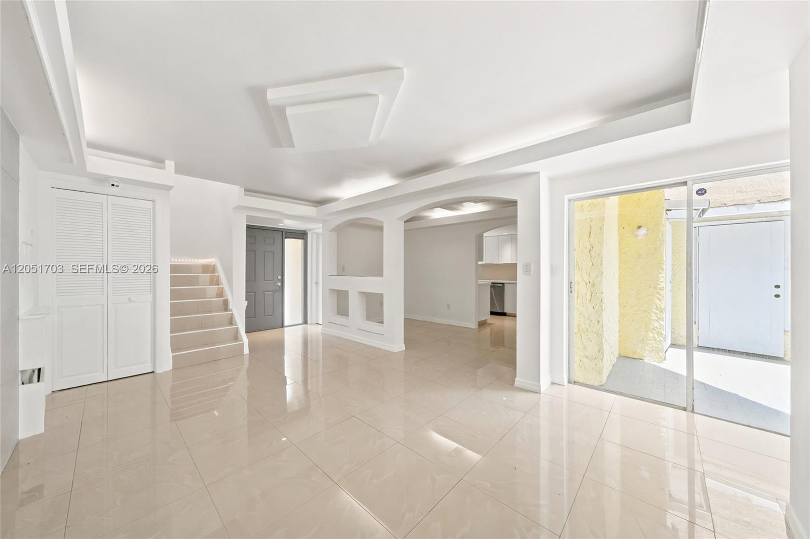 9674 Fontainebleau Boulevard 28 Property Photo 1