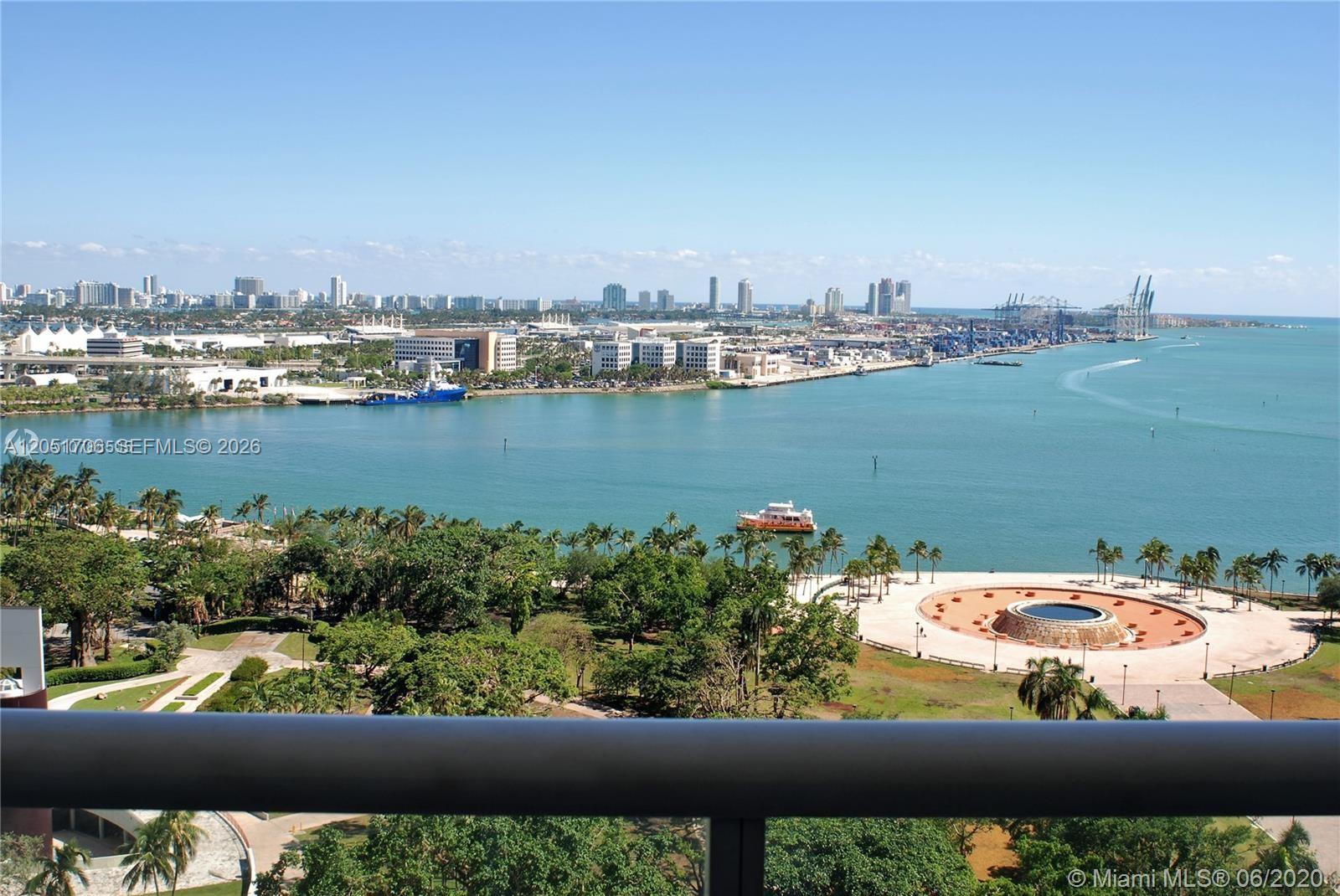 50 Biscayne Boulevard 2810 Property Photo 1