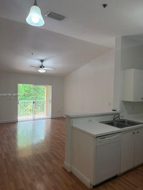 5570 Nw 61st Street 932 Property Photo 10