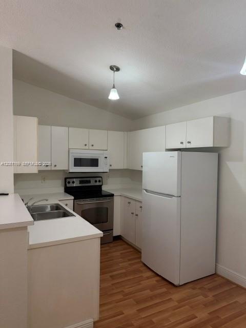 5570 Nw 61st Street 932 Property Photo 11