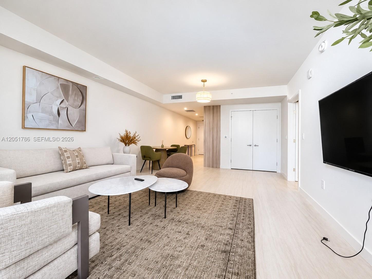 77 Se 5th Street 2314 Property Photo 2