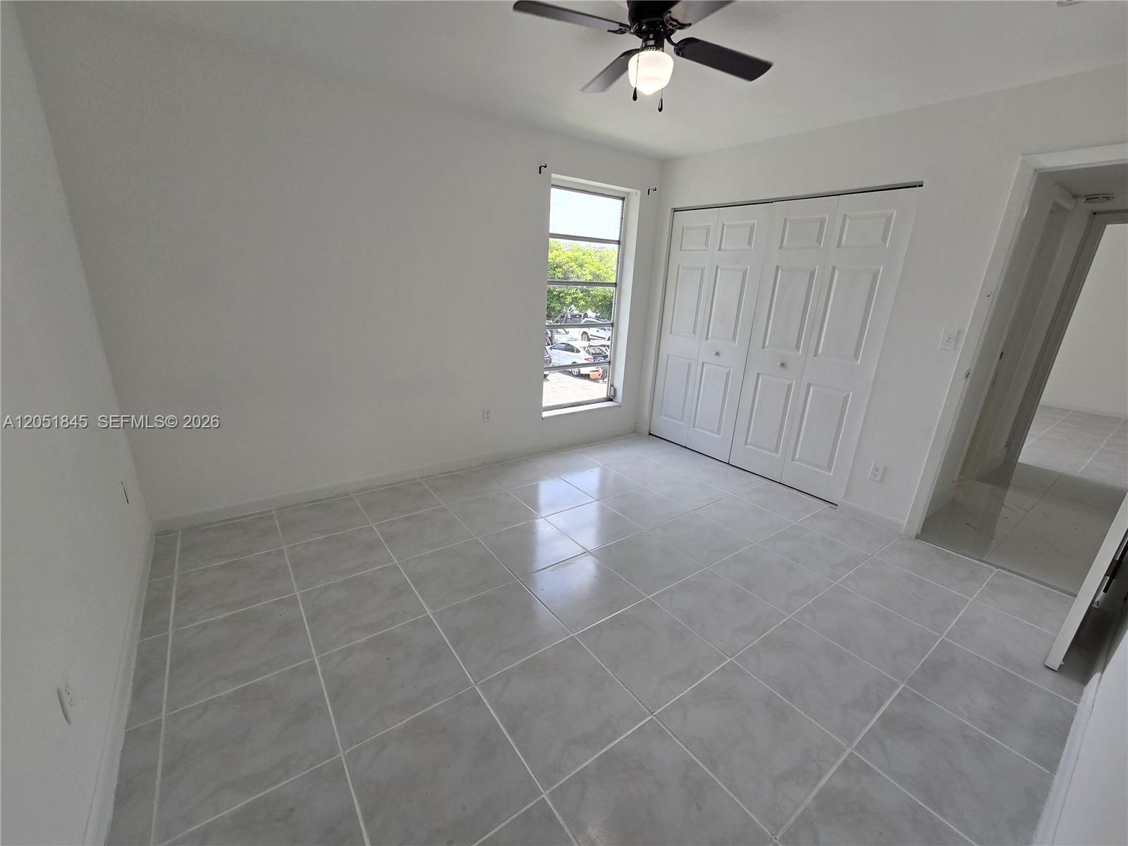 10375 N Kendall Drive J7 Property Photo 21
