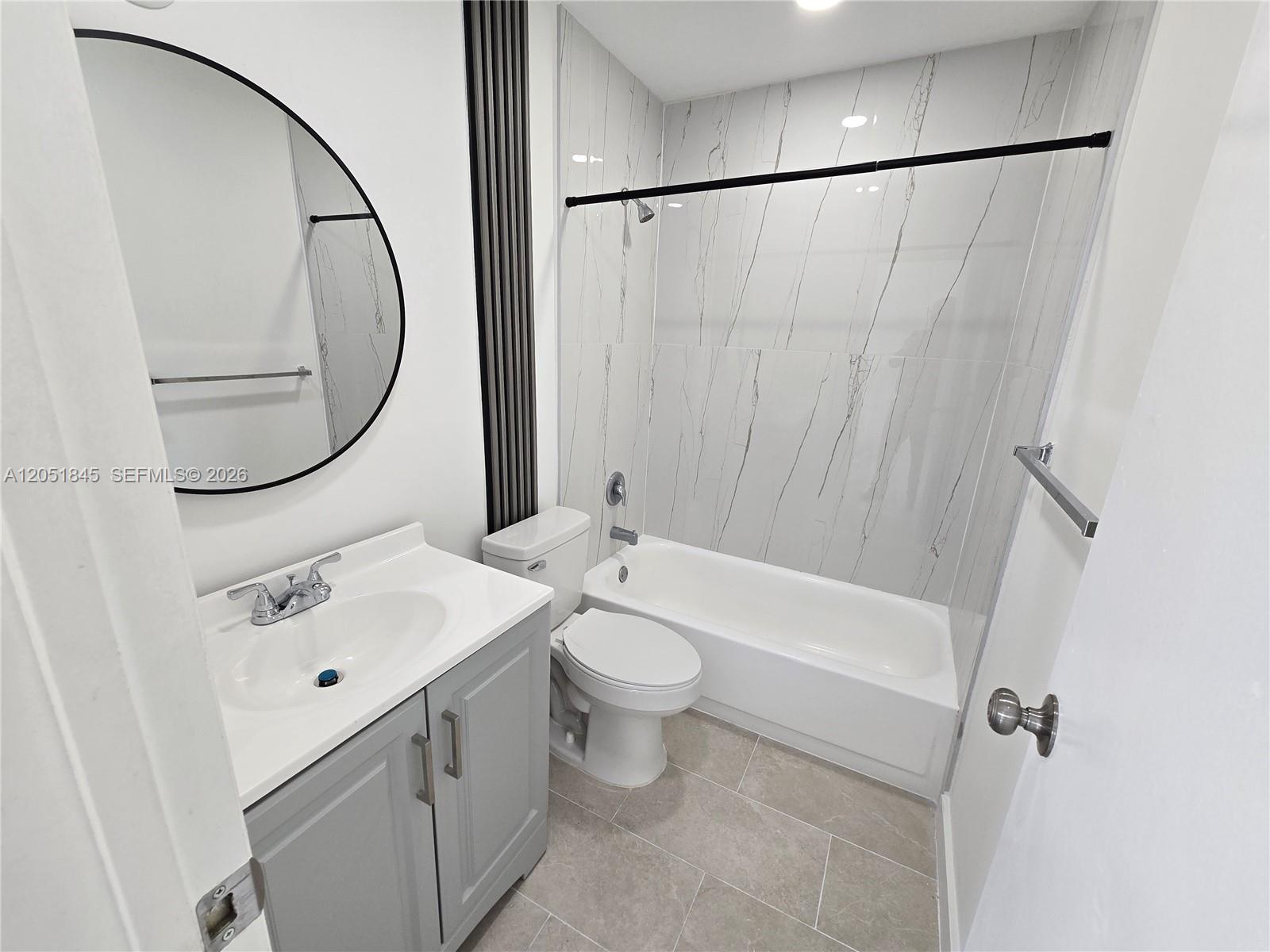10375 N Kendall Drive J7 Property Photo 29