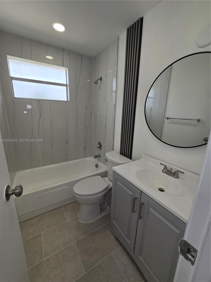 10375 N Kendall Drive J7 Property Photo 41