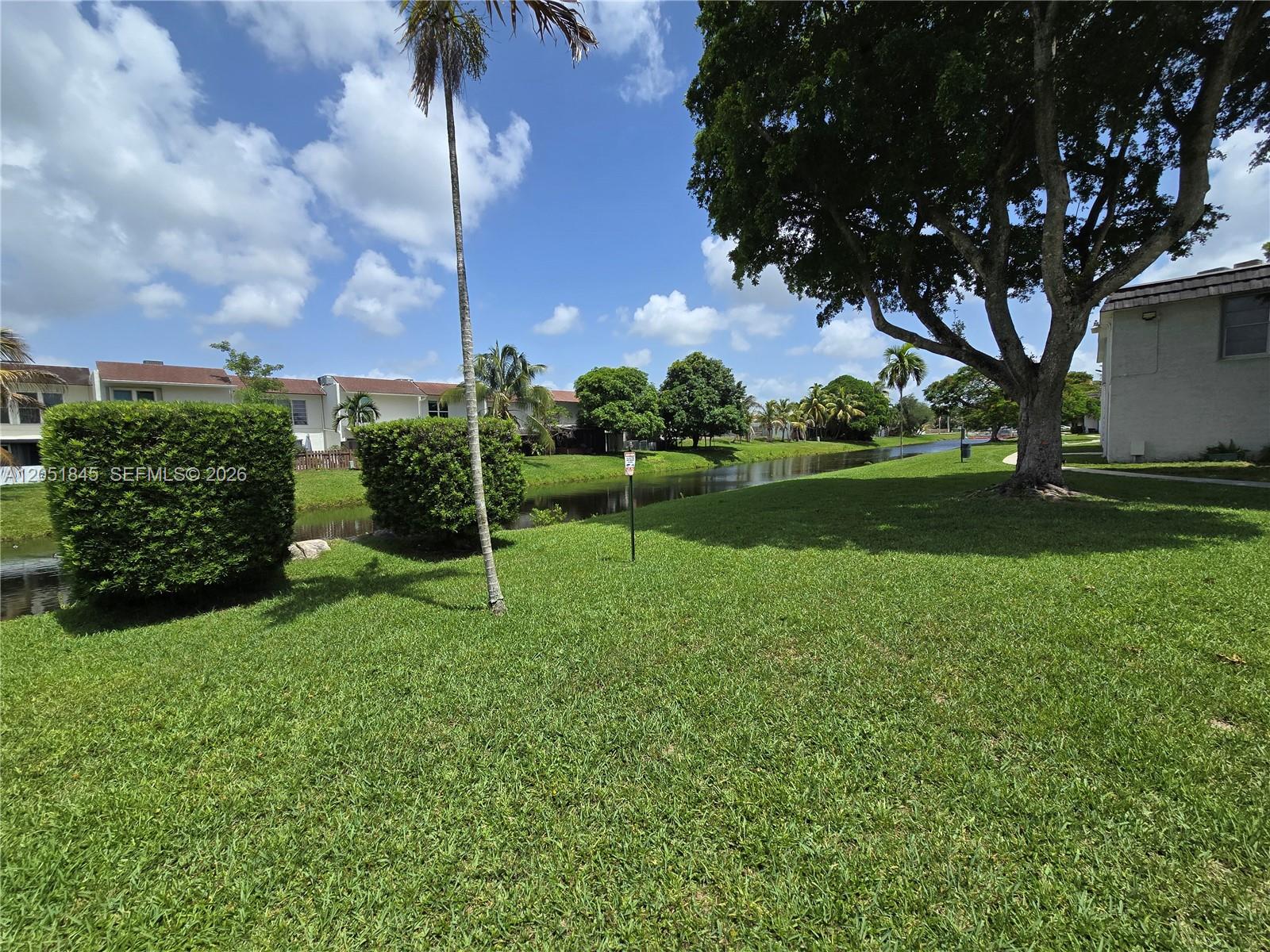 10375 N Kendall Drive J7 Property Photo 48