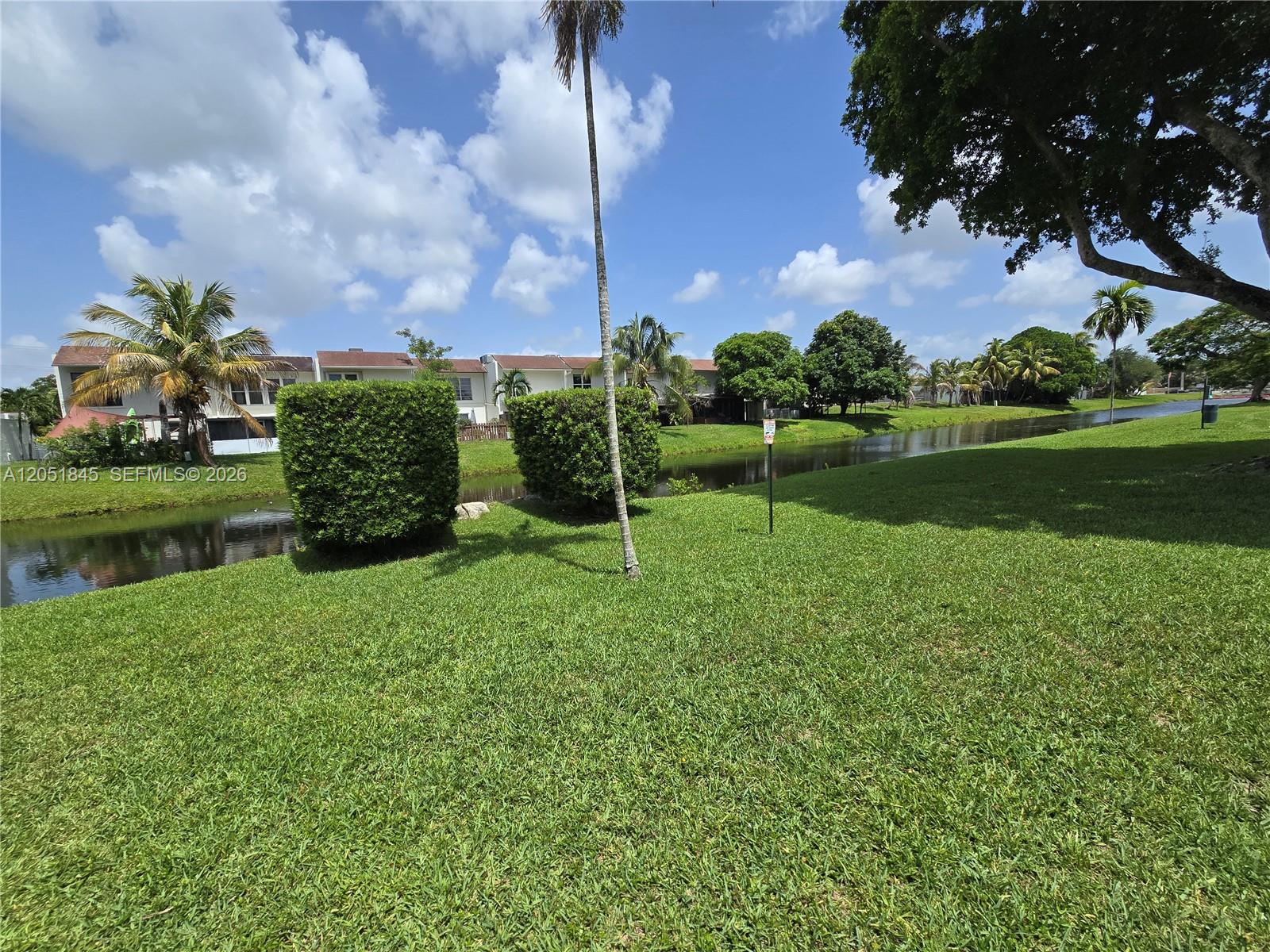 10375 N Kendall Drive J7 Property Photo 49