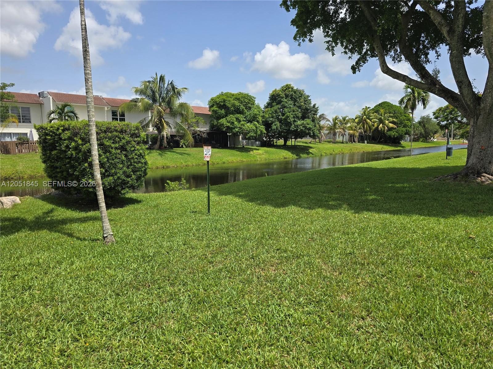 10375 N Kendall Drive J7 Property Photo 56