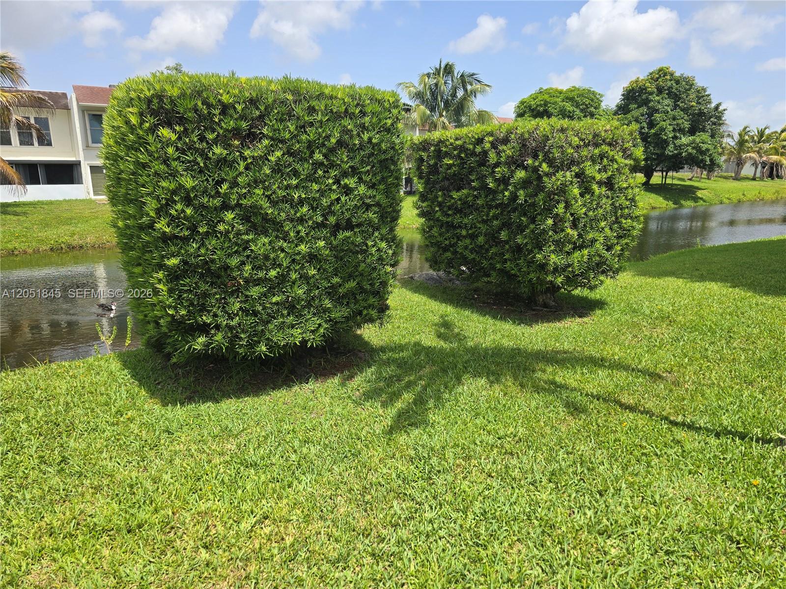 10375 N Kendall Drive J7 Property Photo 57