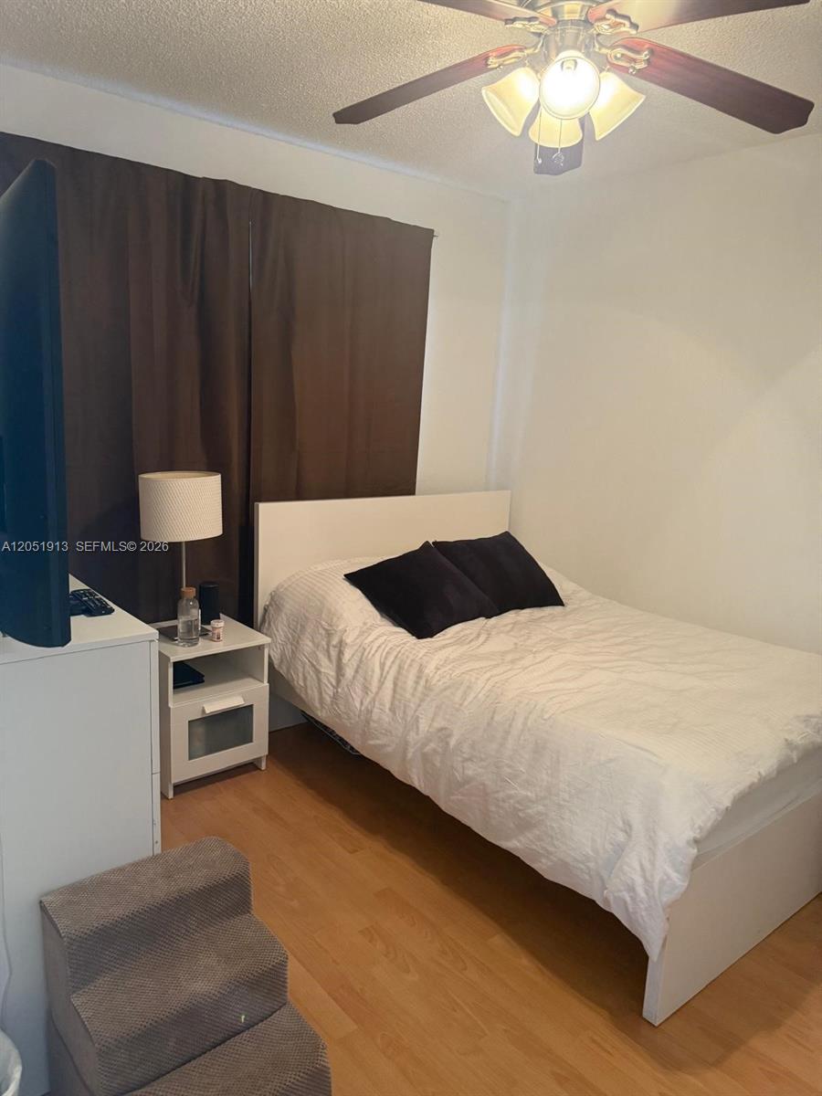 A12051913 Property Photo 12