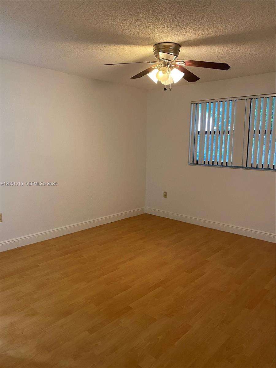 A12051913 Property Photo 13