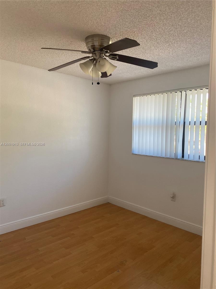 A12051913 Property Photo 15