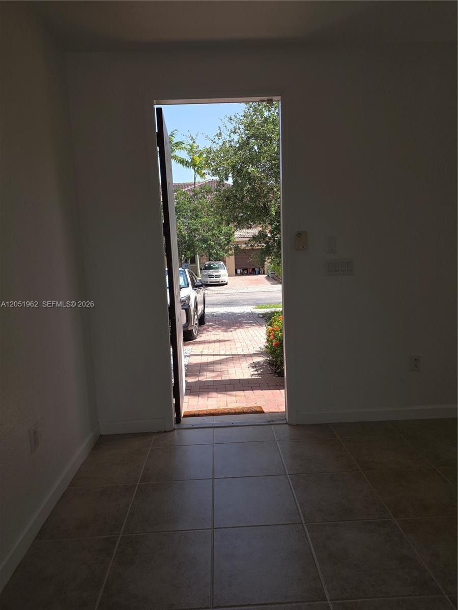 A12051962 Property Photo 12