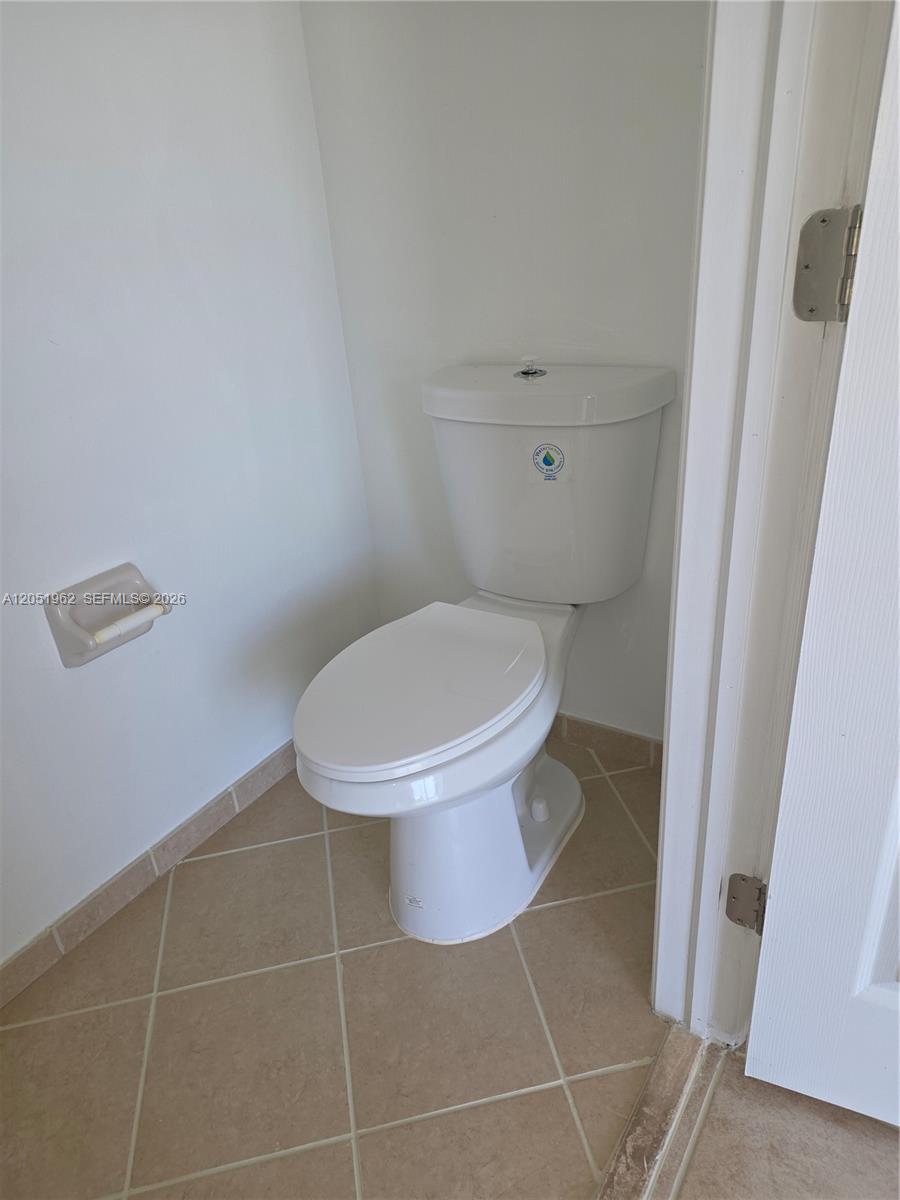 A12051962 Property Photo 14