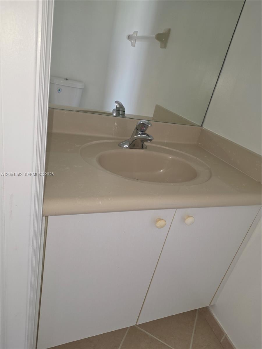 A12051962 Property Photo 15