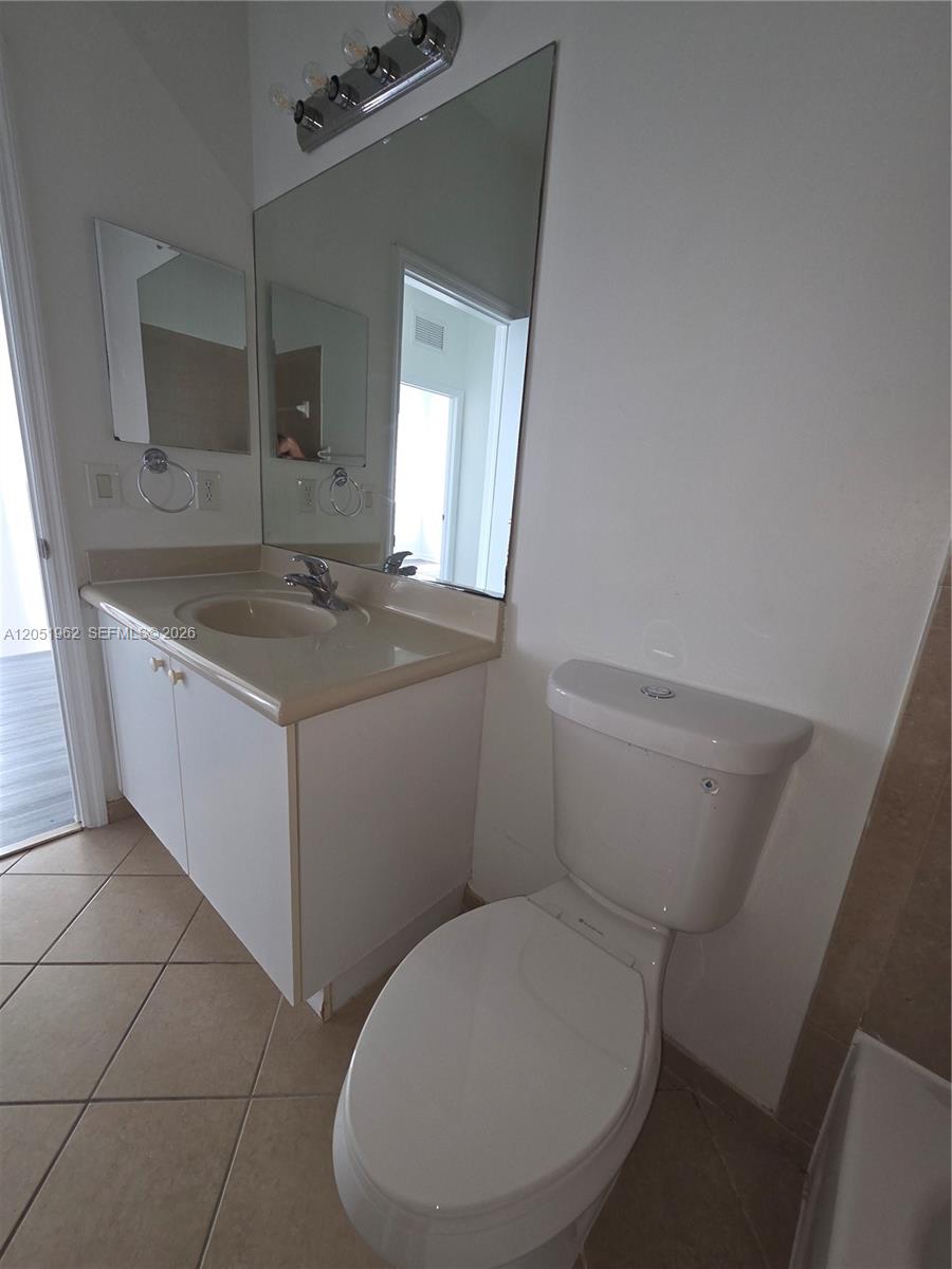 A12051962 Property Photo 18