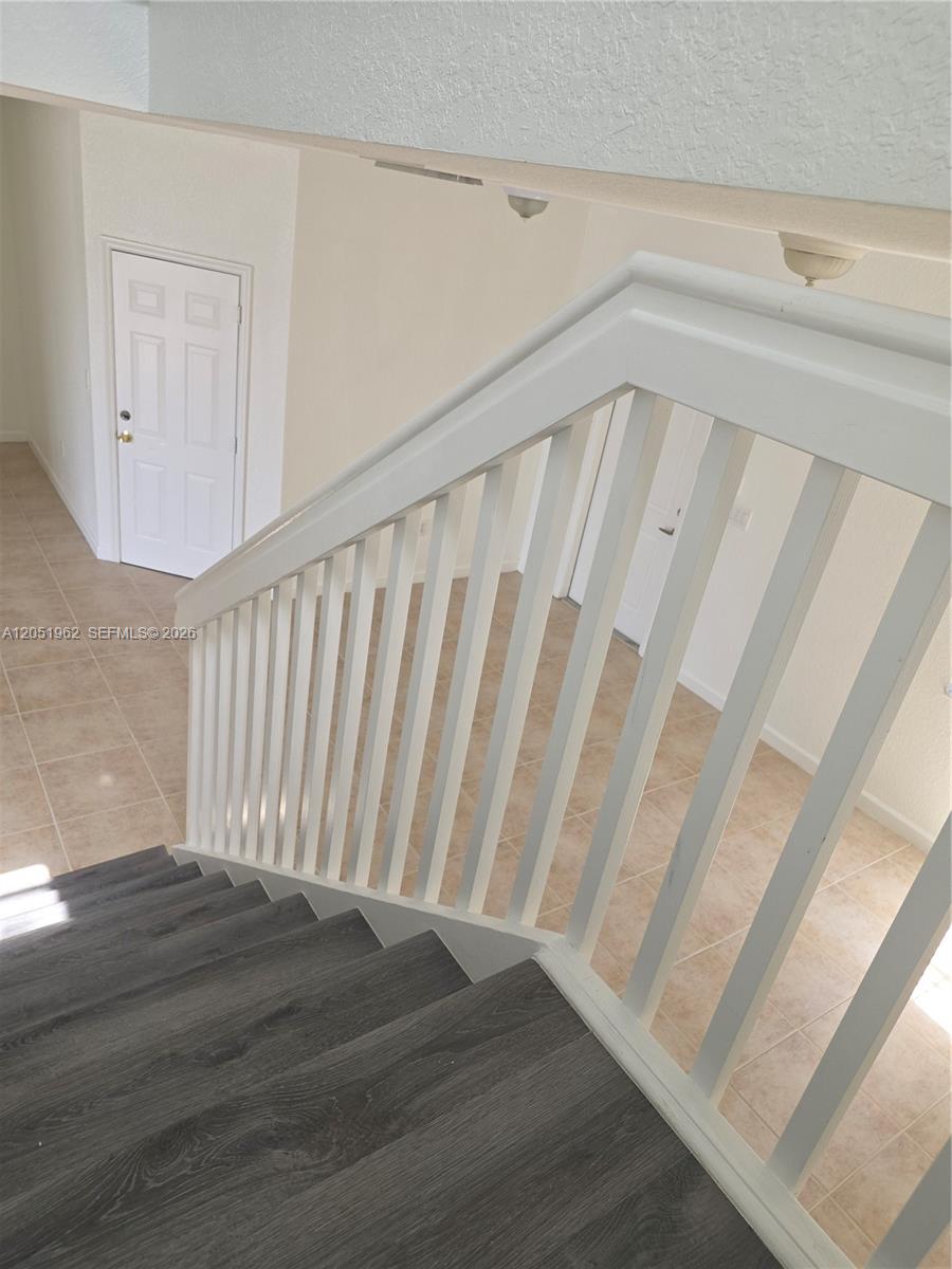 A12051962 Property Photo 24