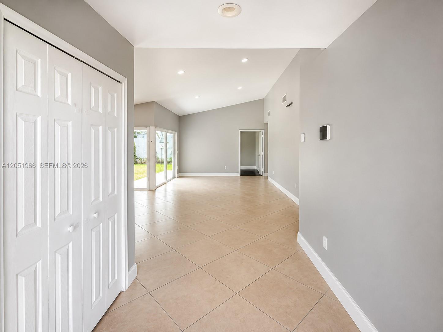 520 Sw 167th Terrace Property Photo 4