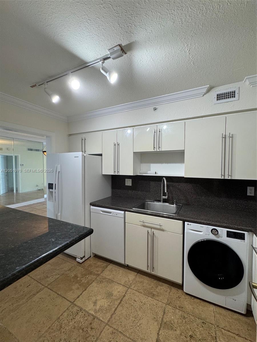 2501 S Ocean Drive 921 Property Photo 7