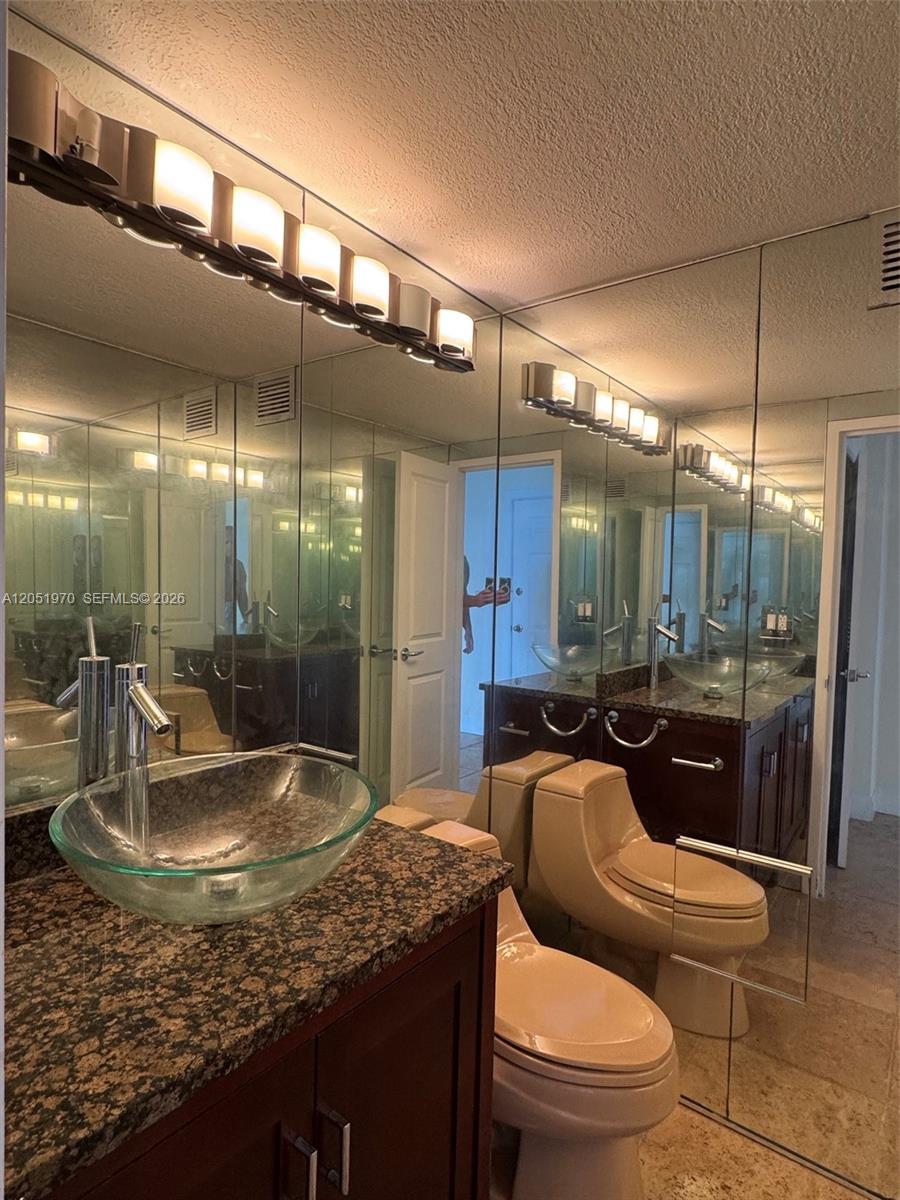 2501 S Ocean Drive 921 Property Photo 12