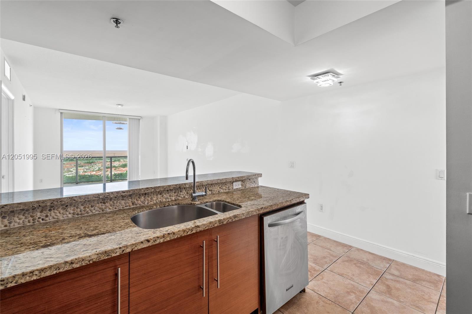 2681 N Flamingo Road 2205s Property Photo 13