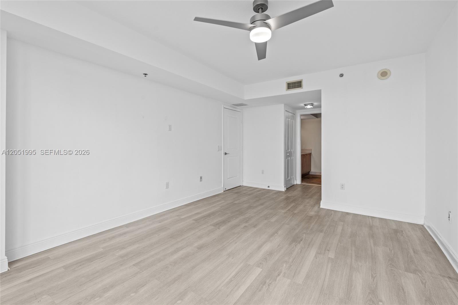 2681 N Flamingo Road 2205s Property Photo 17