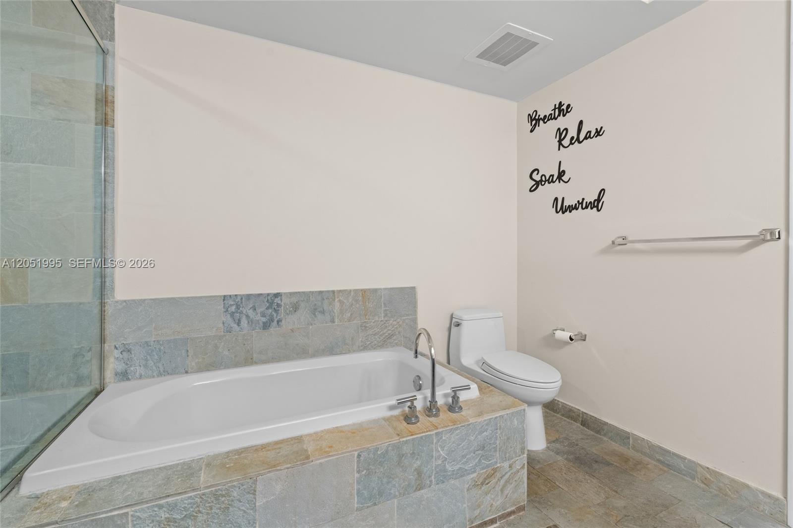 2681 N Flamingo Road 2205s Property Photo 20