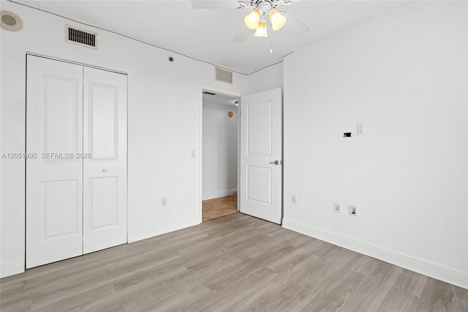 2681 N Flamingo Road 2205s Property Photo 27