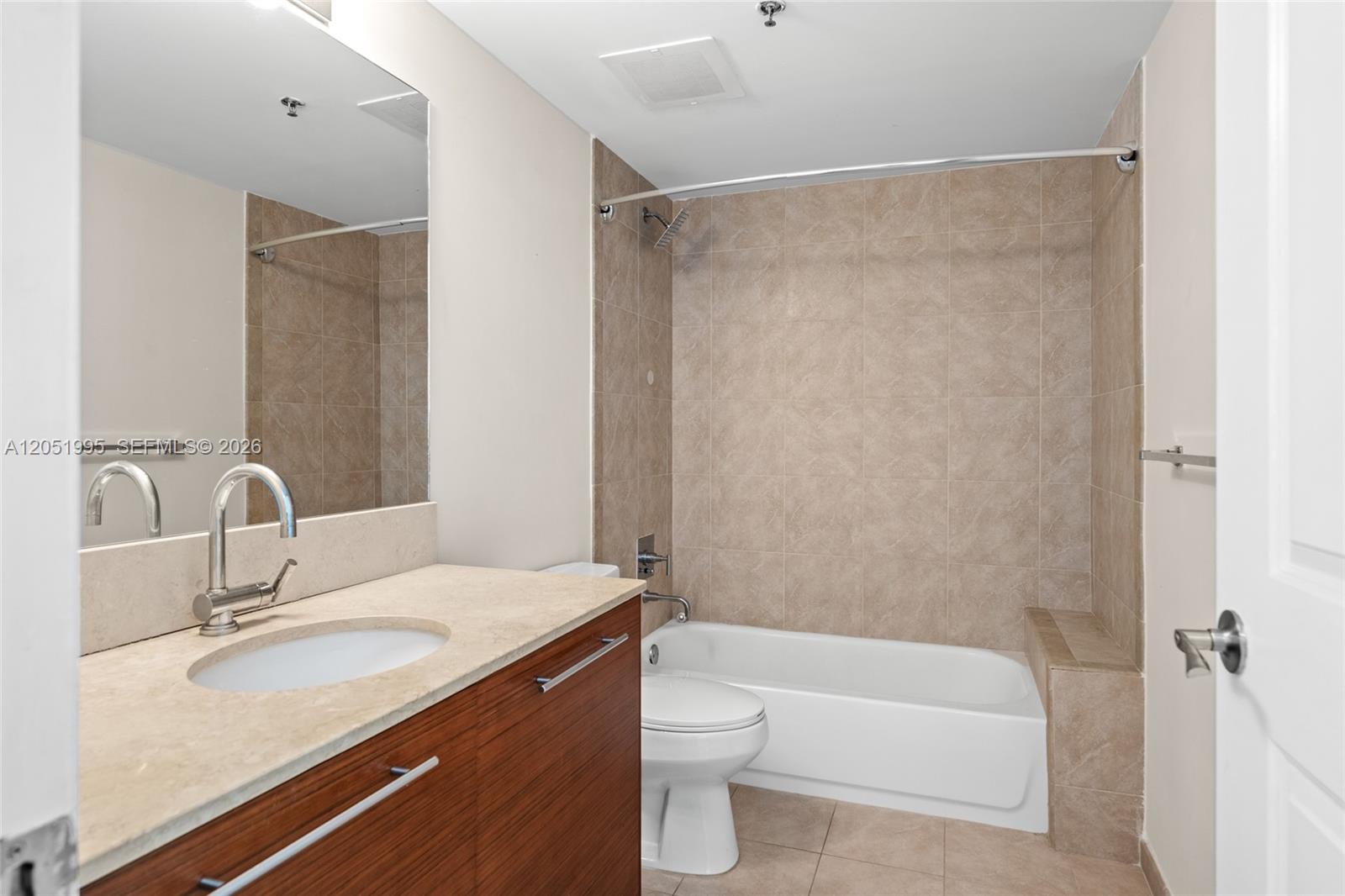 2681 N Flamingo Road 2205s Property Photo 31