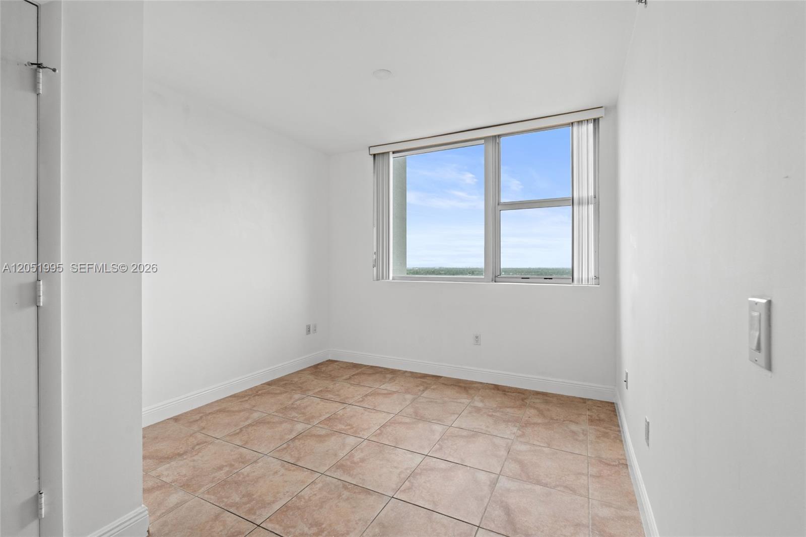 2681 N Flamingo Road 2205s Property Photo 32