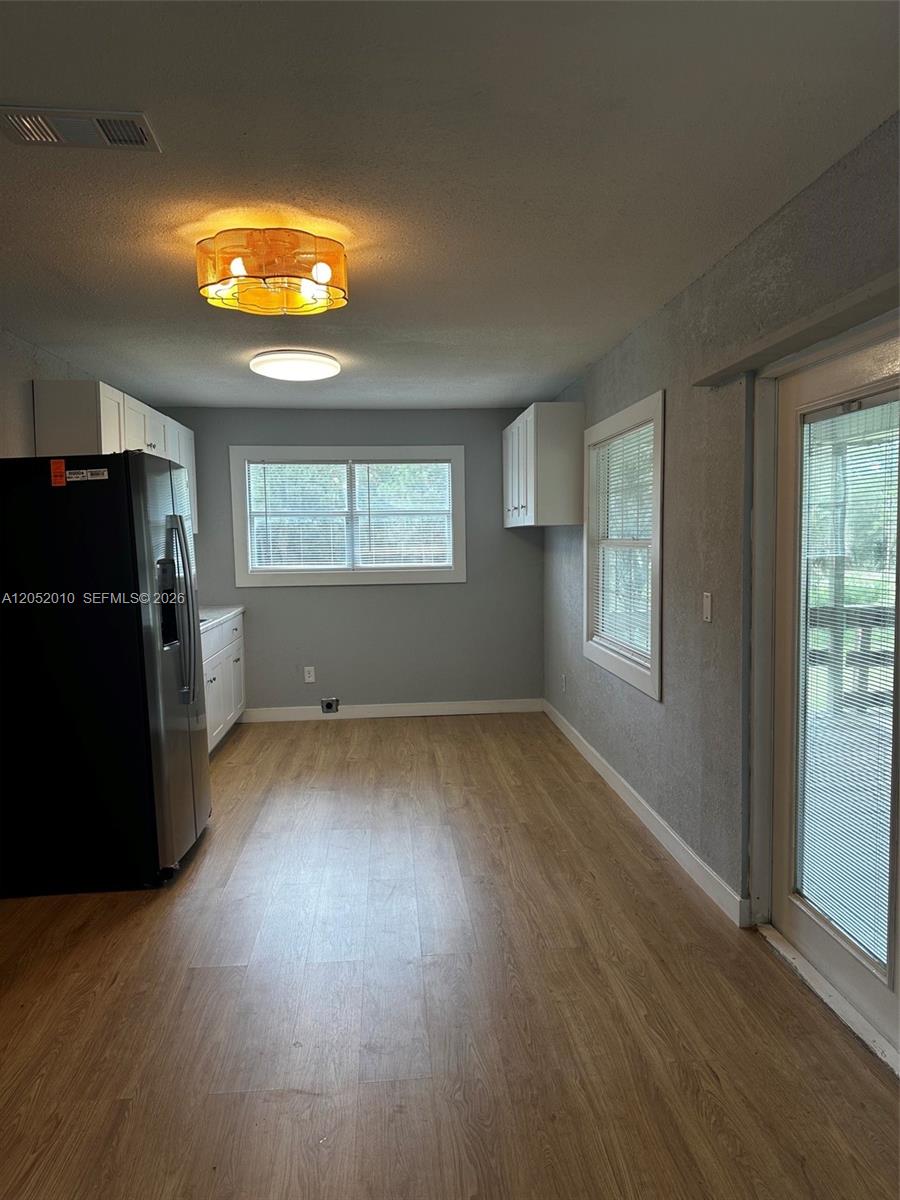 450 N Isora Property Photo 4