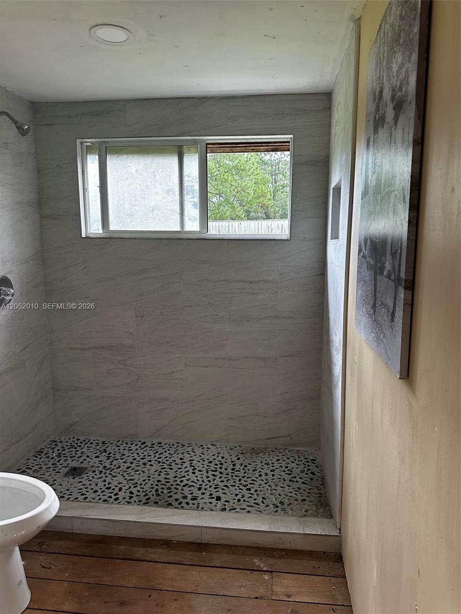 450 N Isora Property Photo 12