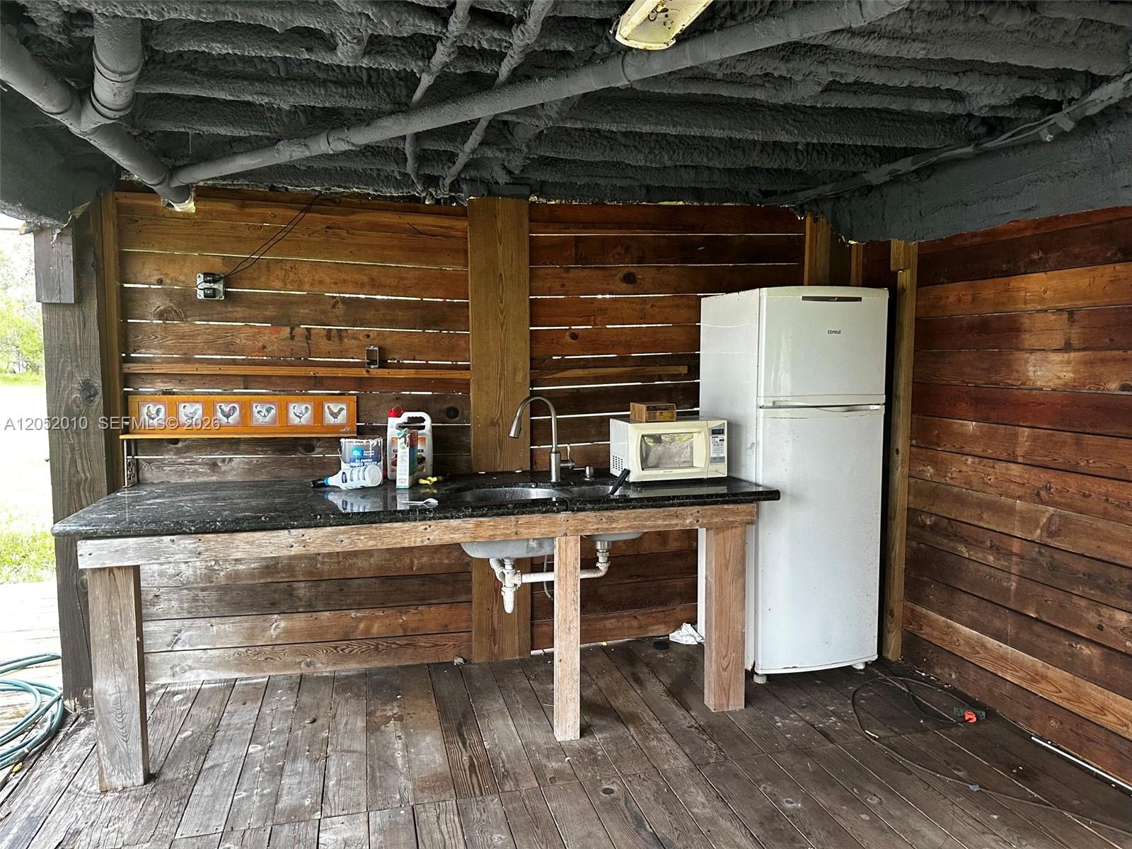 450 N Isora Property Photo 29