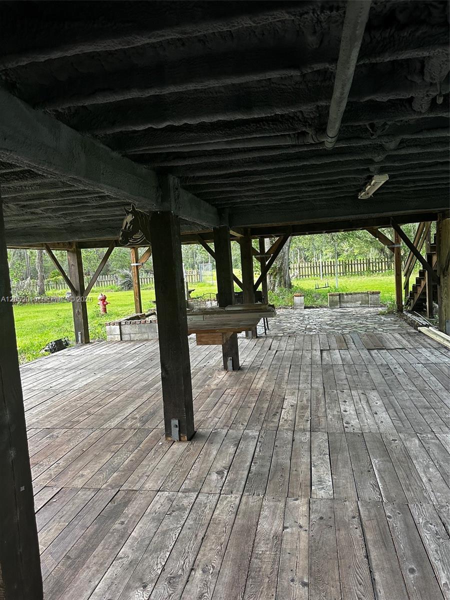450 N Isora Property Photo 33