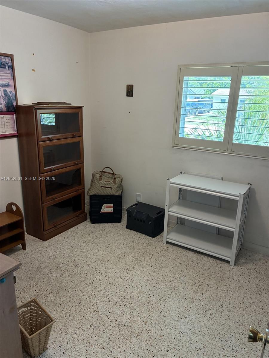 19120 Bel Aire Drive Property Photo 8