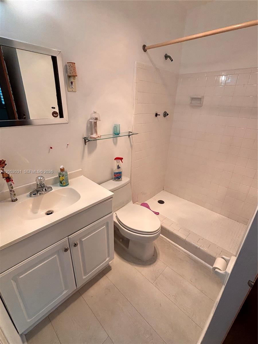 19120 Bel Aire Drive Property Photo 13