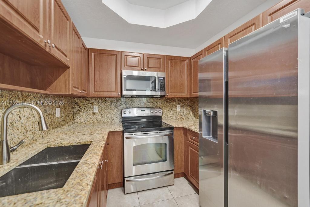 2316 Coral Reef Court 4705 Property Photo 5