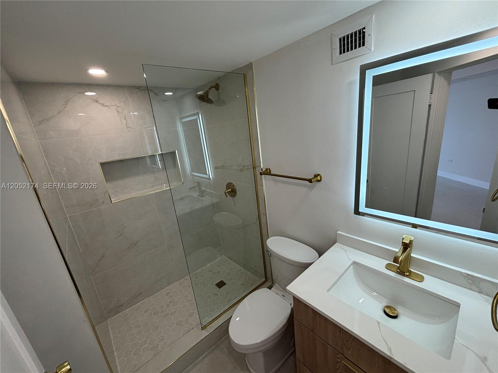 999 Brickell Bay Drive 1904 Property Photo 9