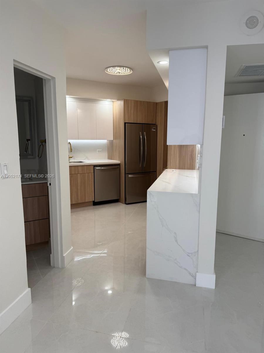 999 Brickell Bay Drive 1904 Property Photo 31