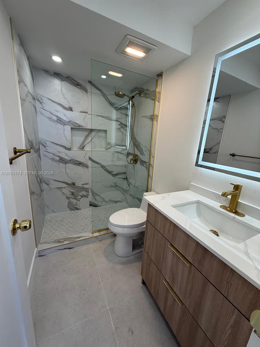 999 Brickell Bay Drive 1904 Property Photo 46