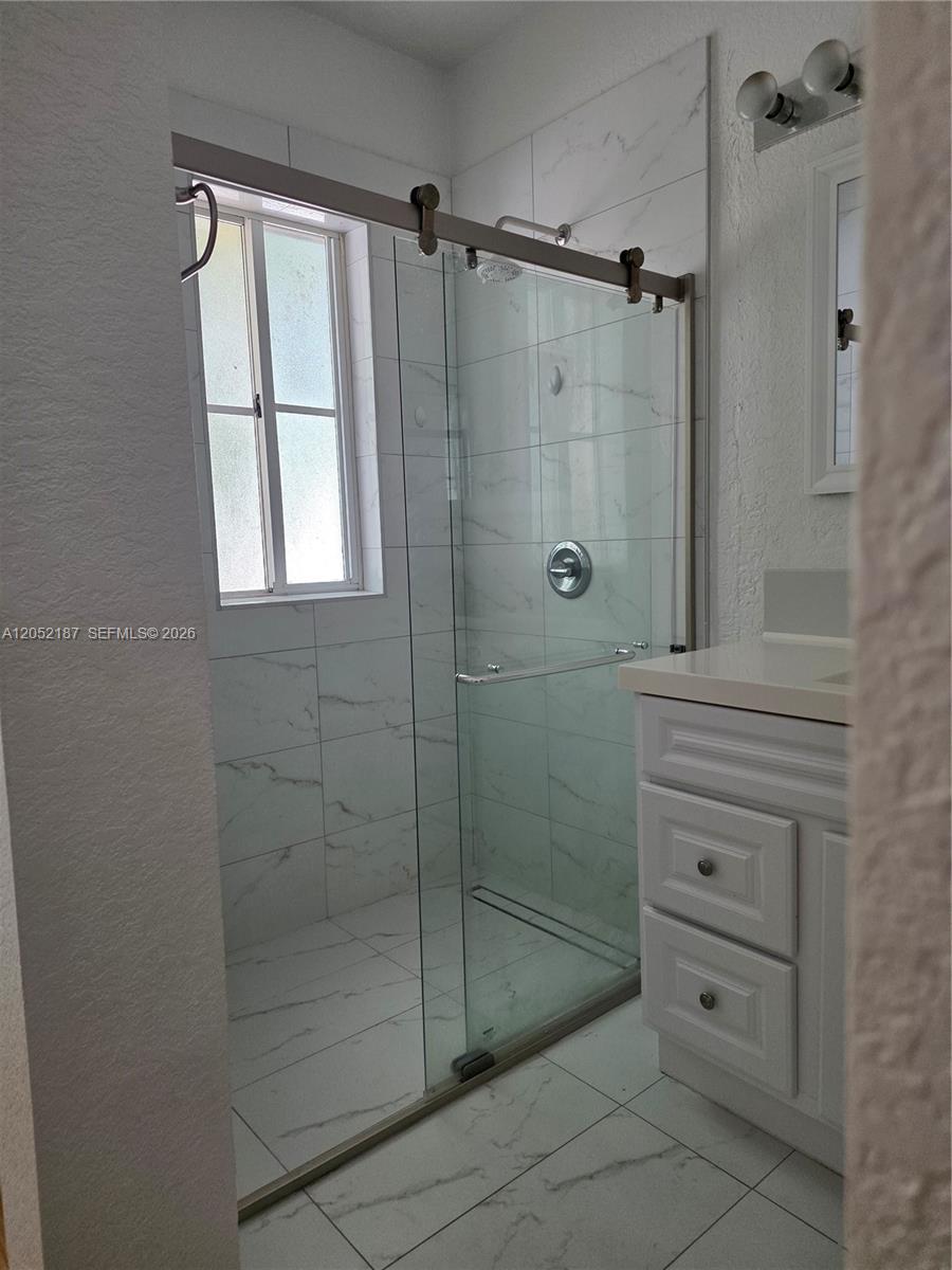A12052187 Property Photo 4