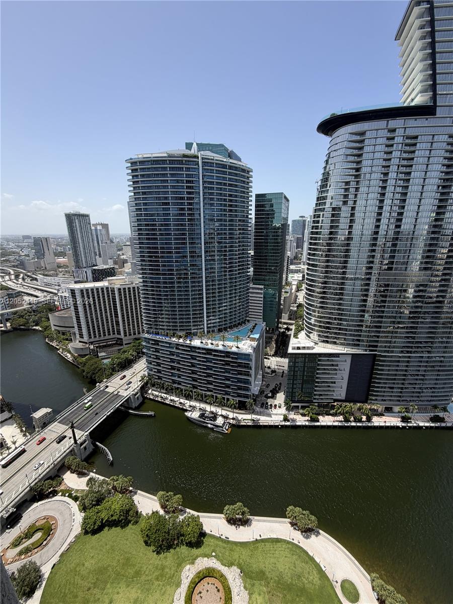 475 Brickell Avenue 4008 Property Photo 1