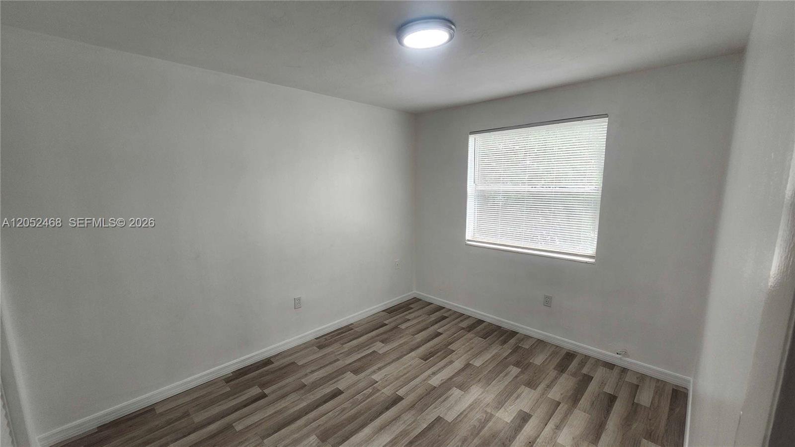111 Nw 152nd Street 16 Property Photo 4
