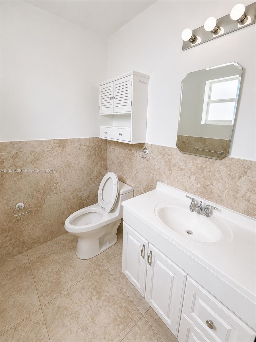 3710 N 54th Avenue Property Photo 10