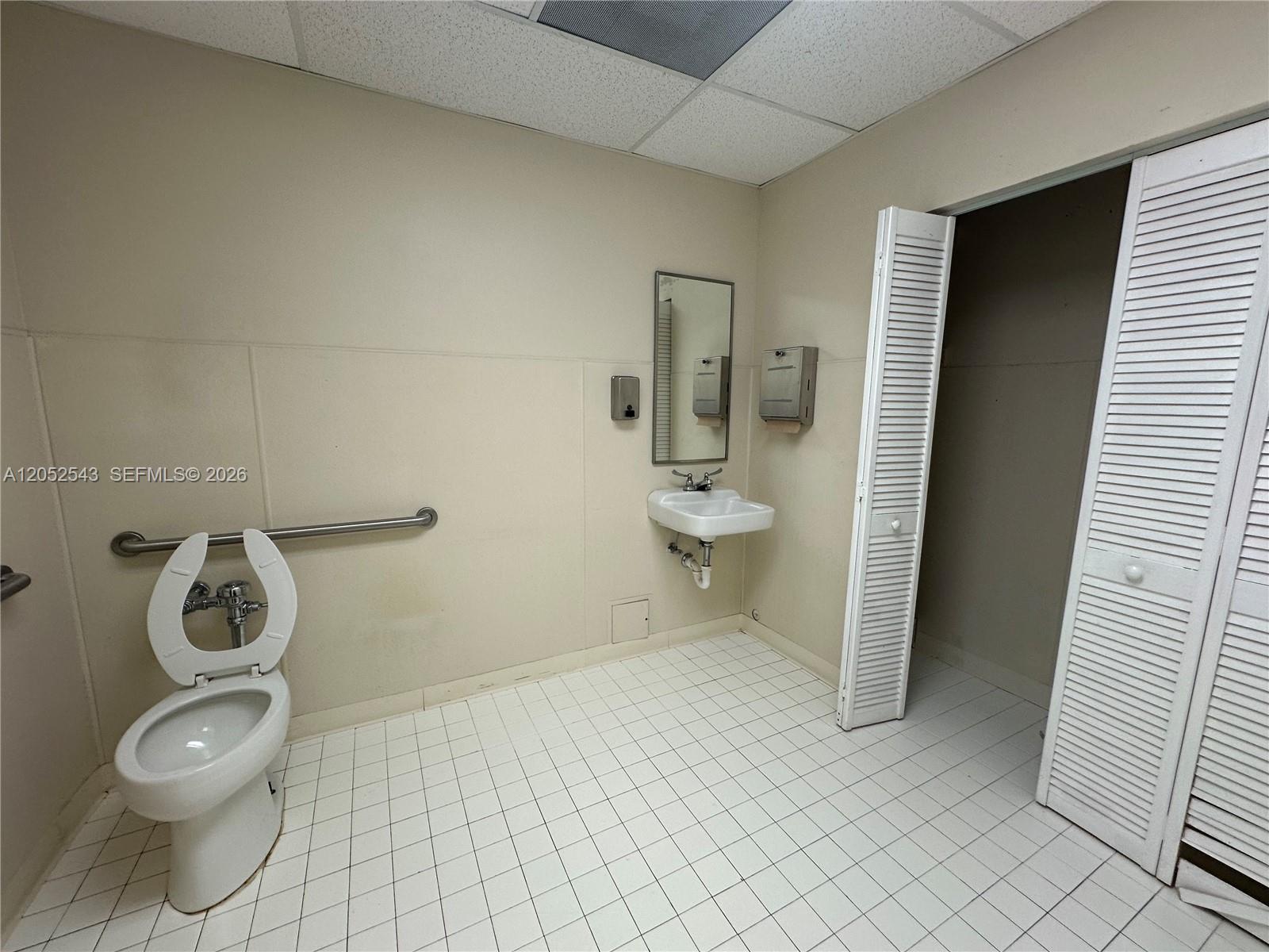 1936 Hollywood Boulevard A Property Photo 24