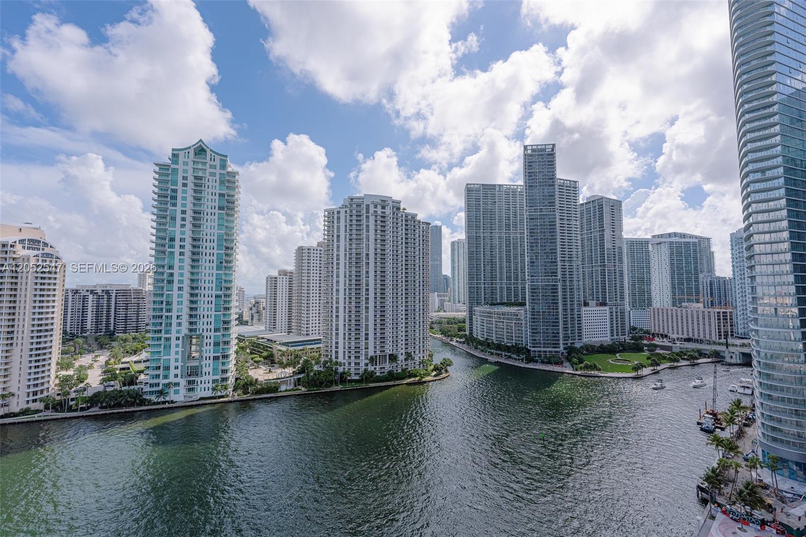 325 S Biscayne Boulevard 2119 Property Photo 2
